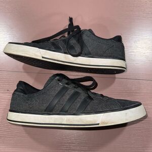 Adidas SE Daily Vulc Sneakers in Black & Grey